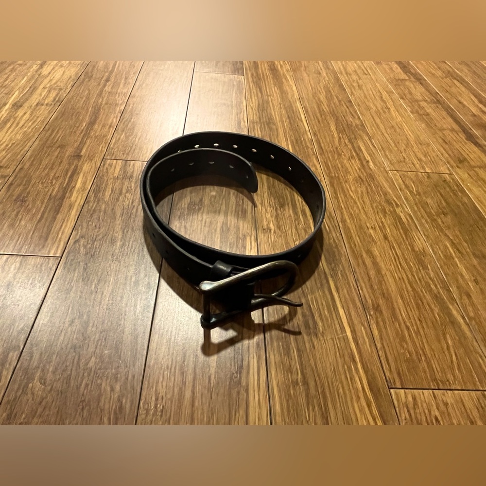 Aritzia black leather belt (XS)